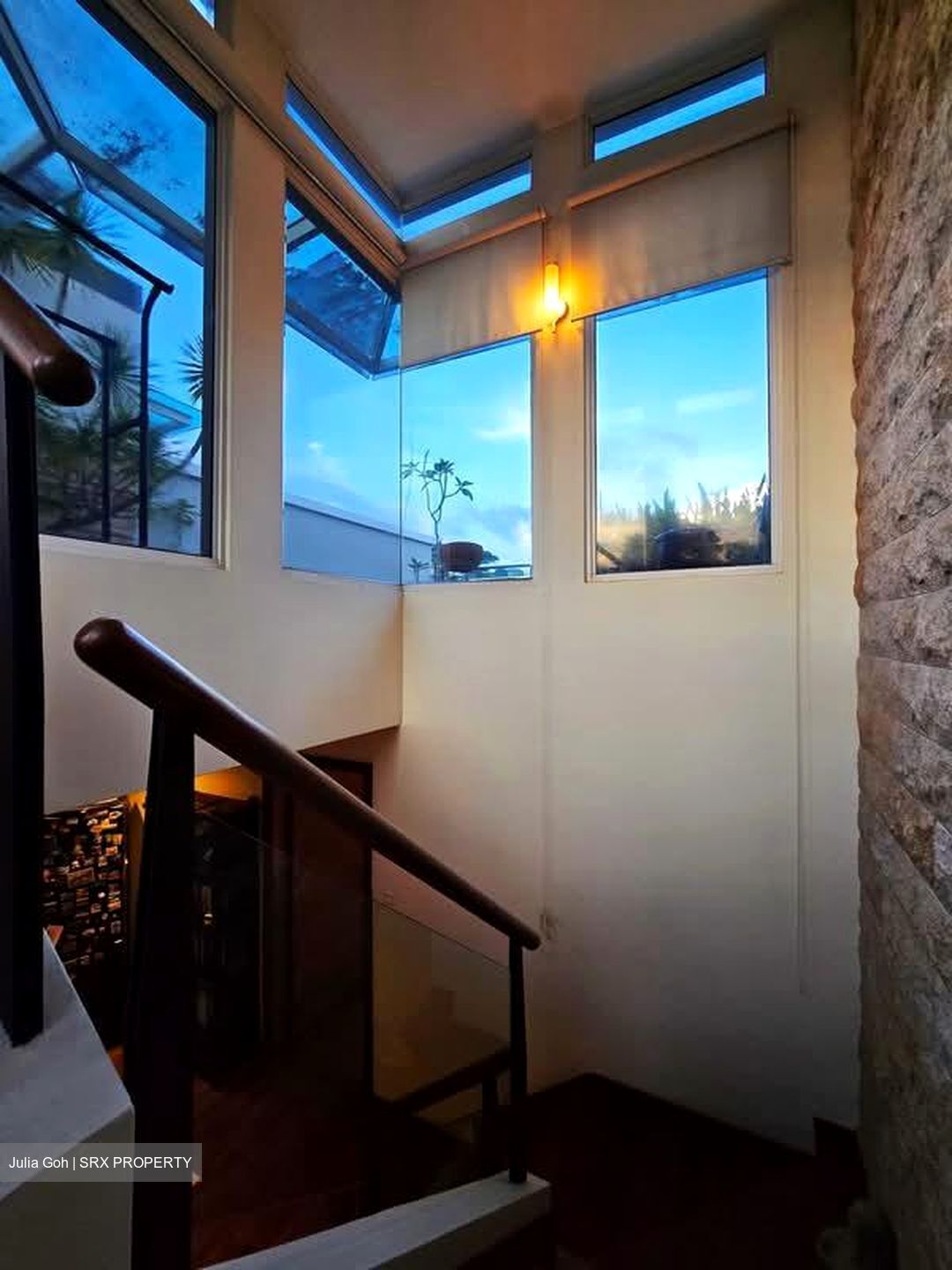 Hillcrest Park (D11), Terrace #588756401
